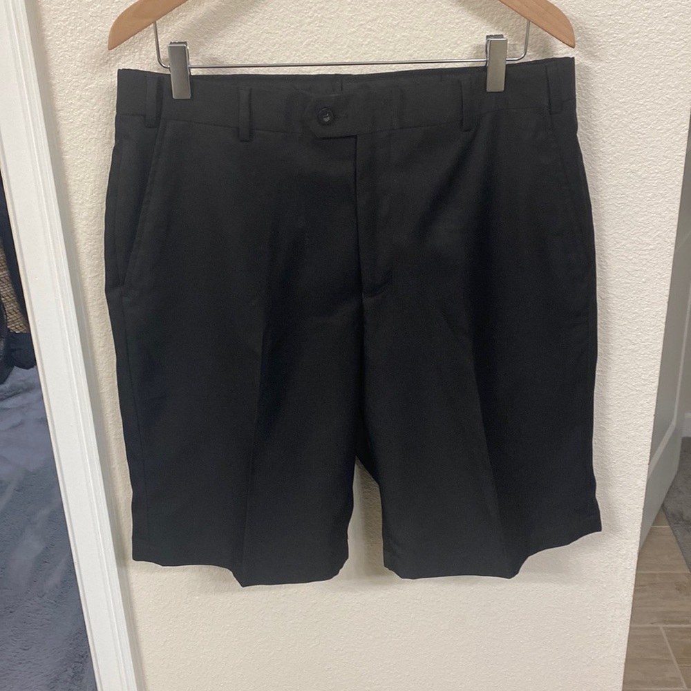 Men’s Joseph A Banks Shorts Size 34, Black, Excellent Condition